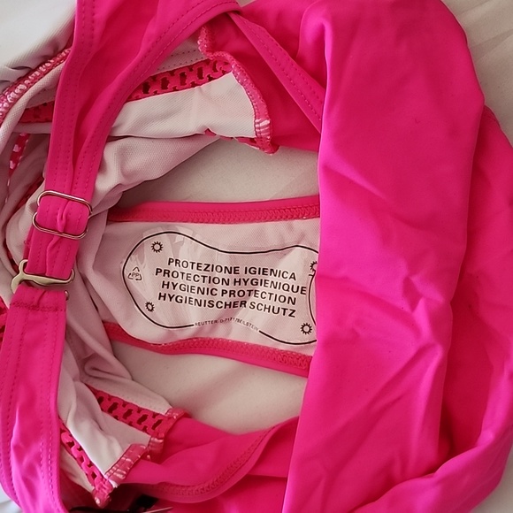 Hot Pink Swimsuit 🩱 - Picture 7 of 7